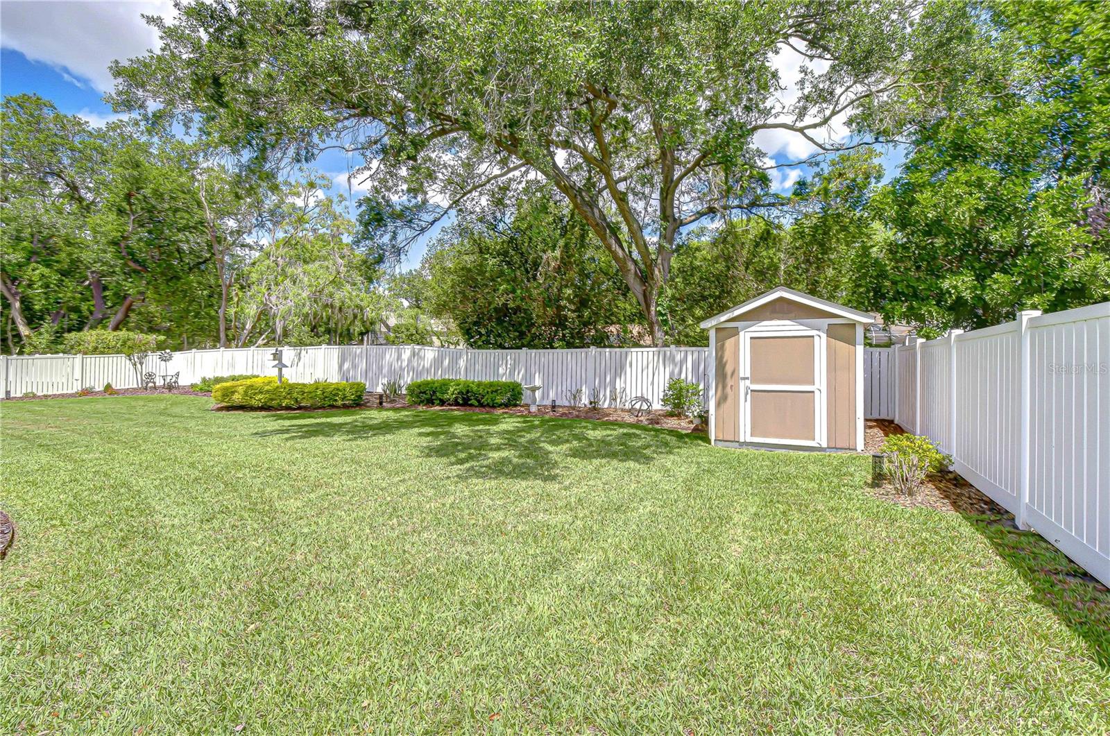 Listing photo id 30 for 3041 Colonial Ridge Drive