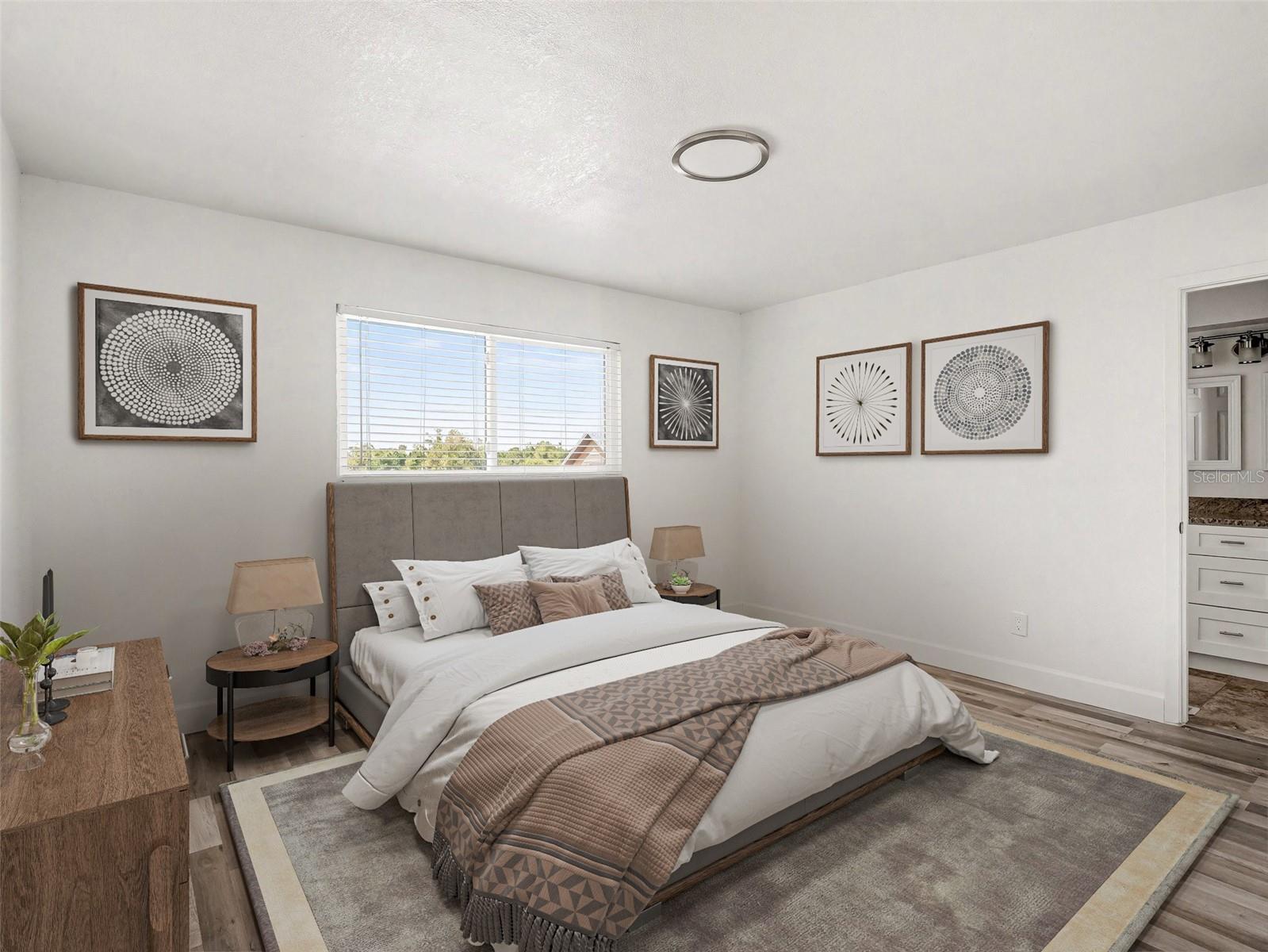 Image 23 of 40 For 822 Diane Circle