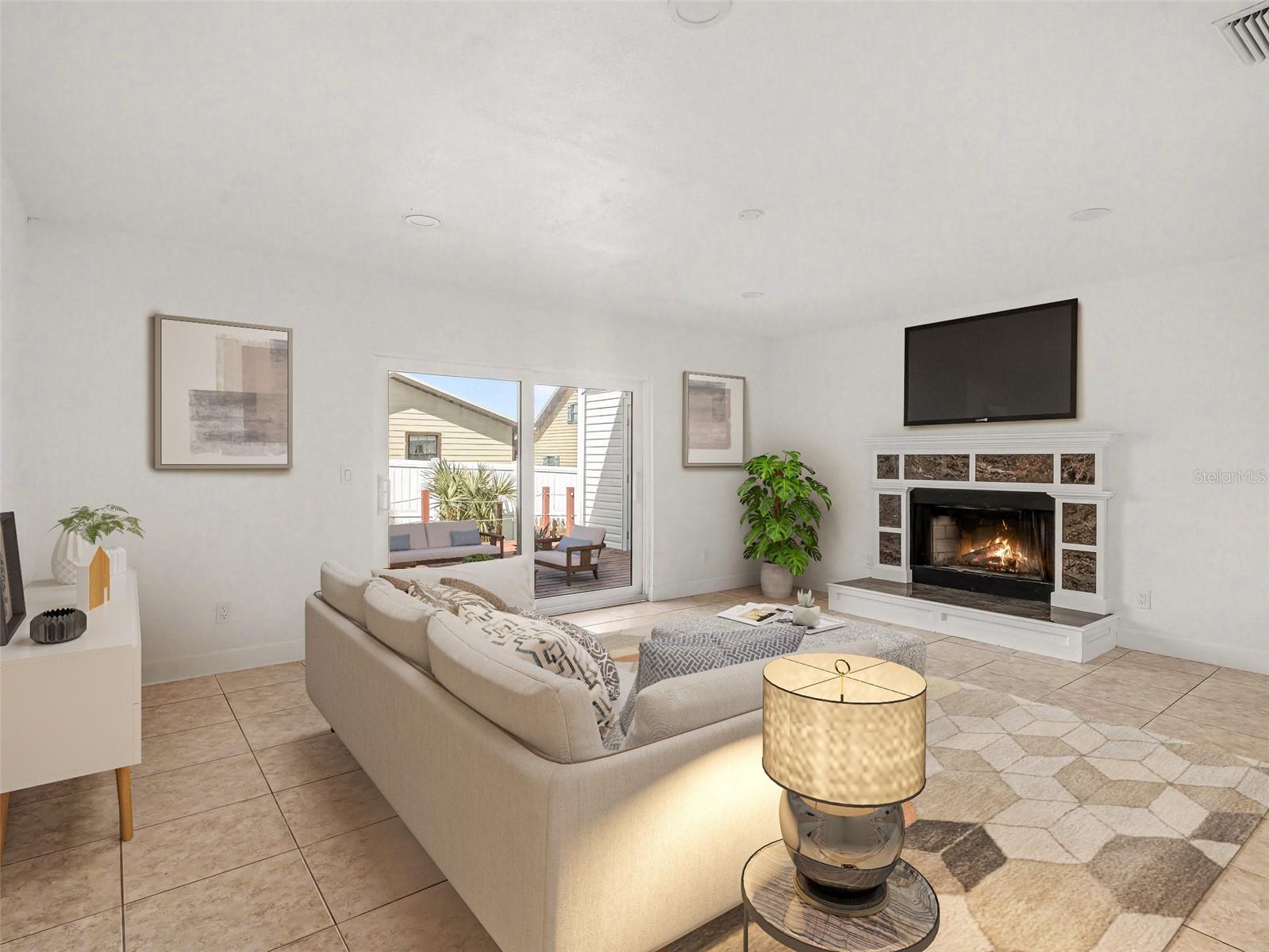 Image 7 of 40 For 822 Diane Circle