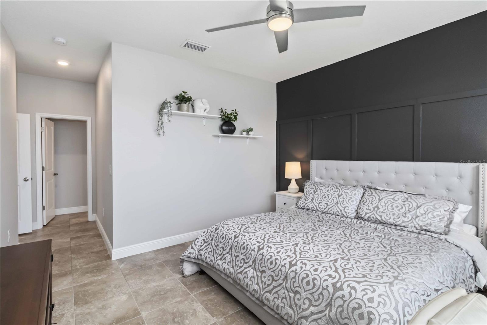 Listing photo id 9 for 11806 Bluegrass Field Court