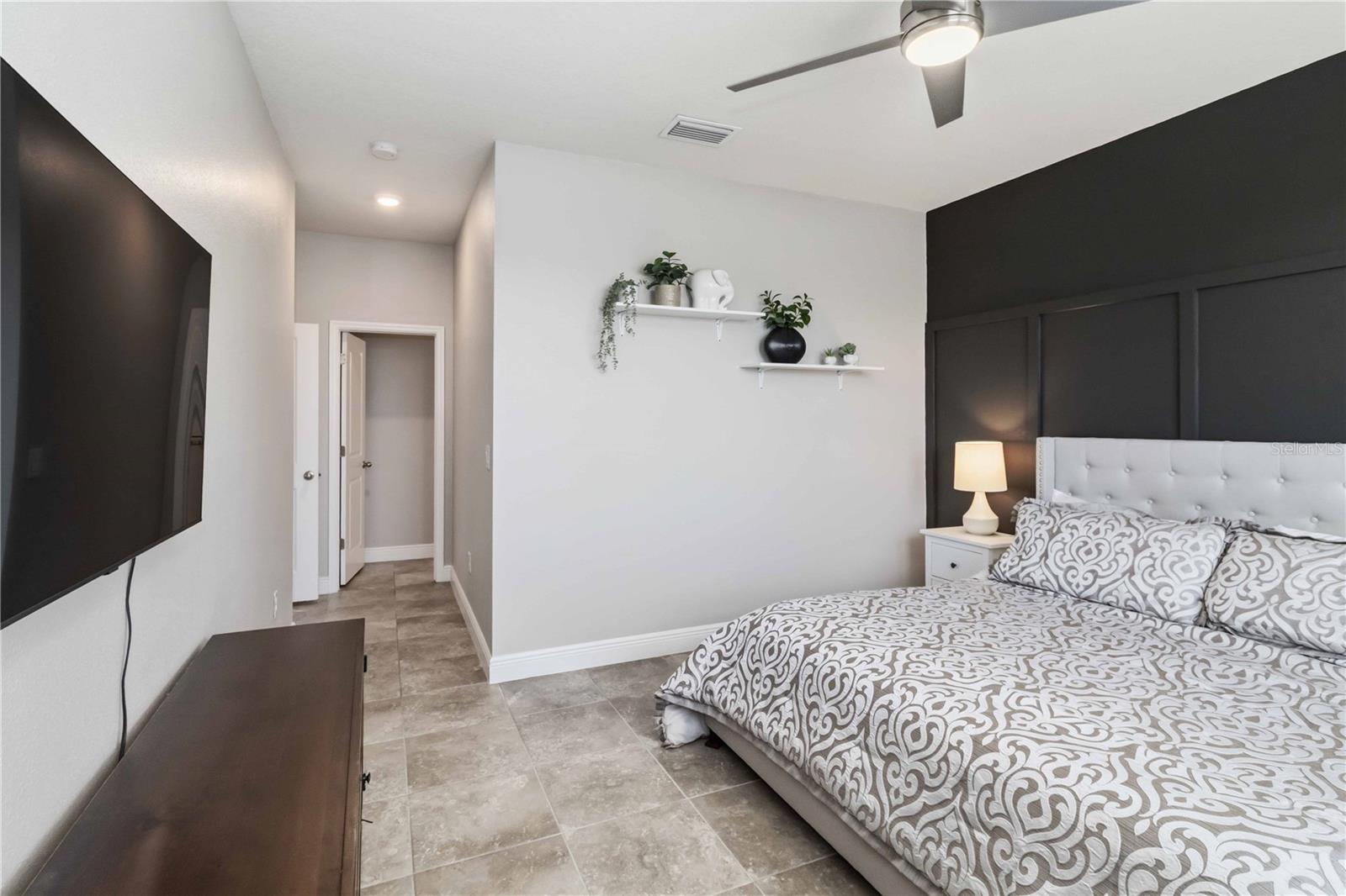 Listing photo id 10 for 11806 Bluegrass Field Court