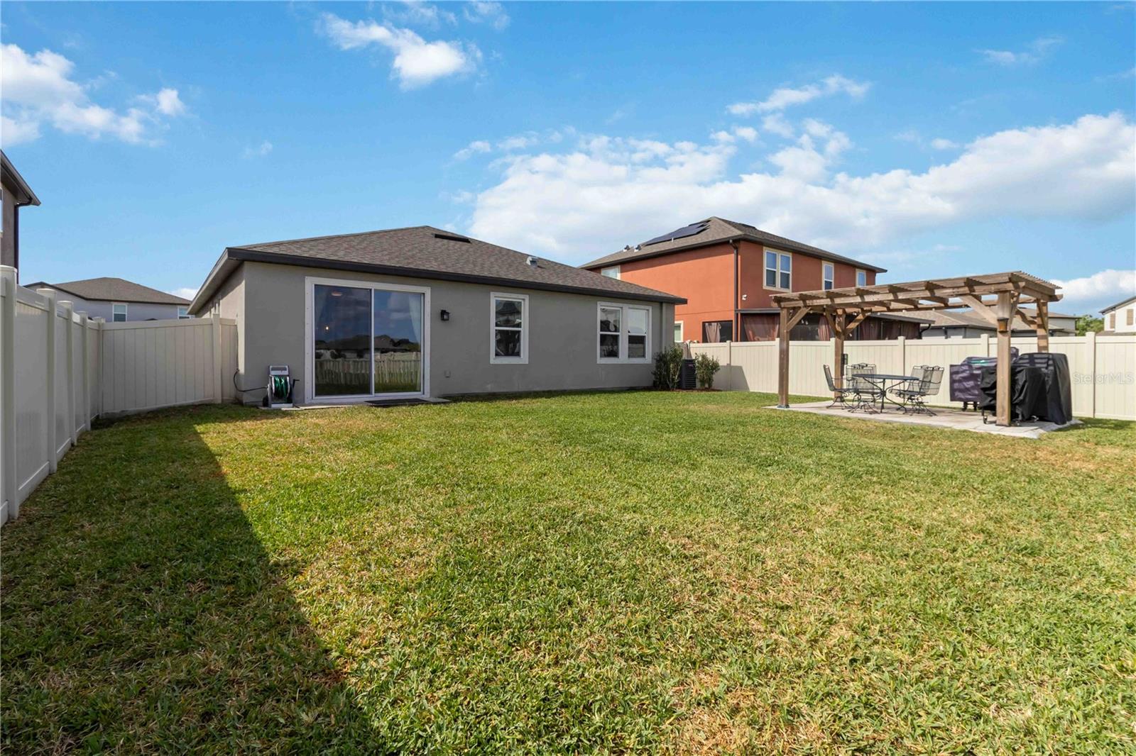 Listing photo id 24 for 11806 Bluegrass Field Court