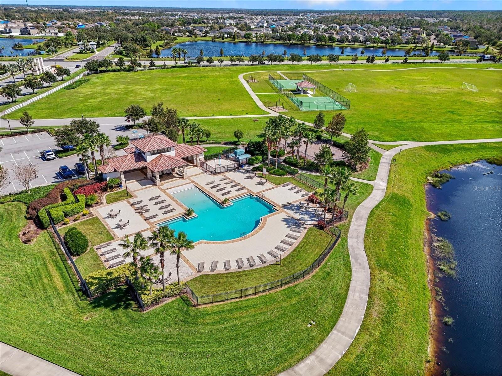 Listing photo id 30 for 11806 Bluegrass Field Court