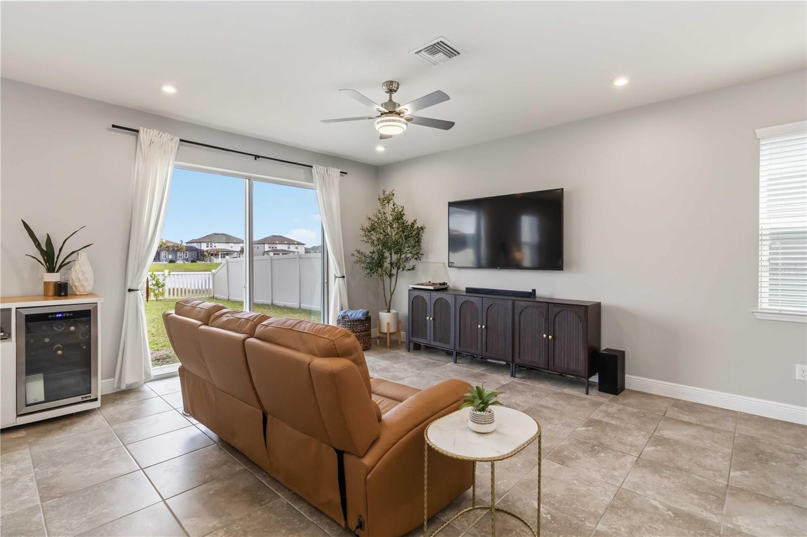 Listing photo id 2 for 11806 Bluegrass Field Court