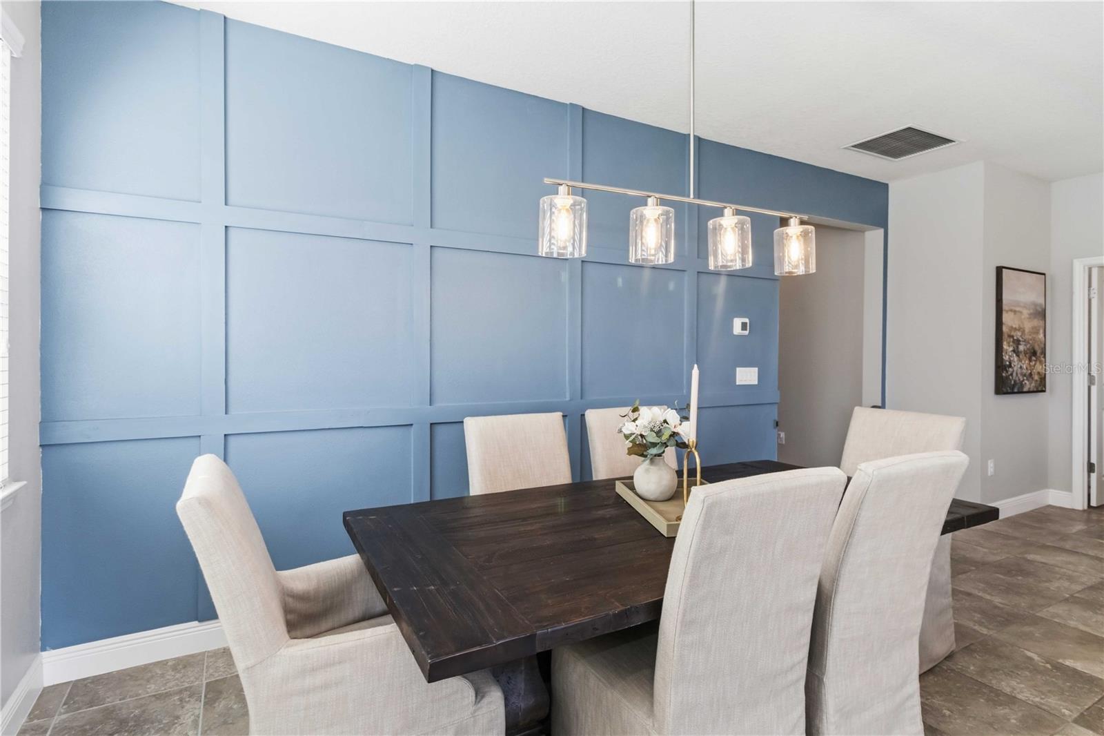 Listing photo id 4 for 11806 Bluegrass Field Court