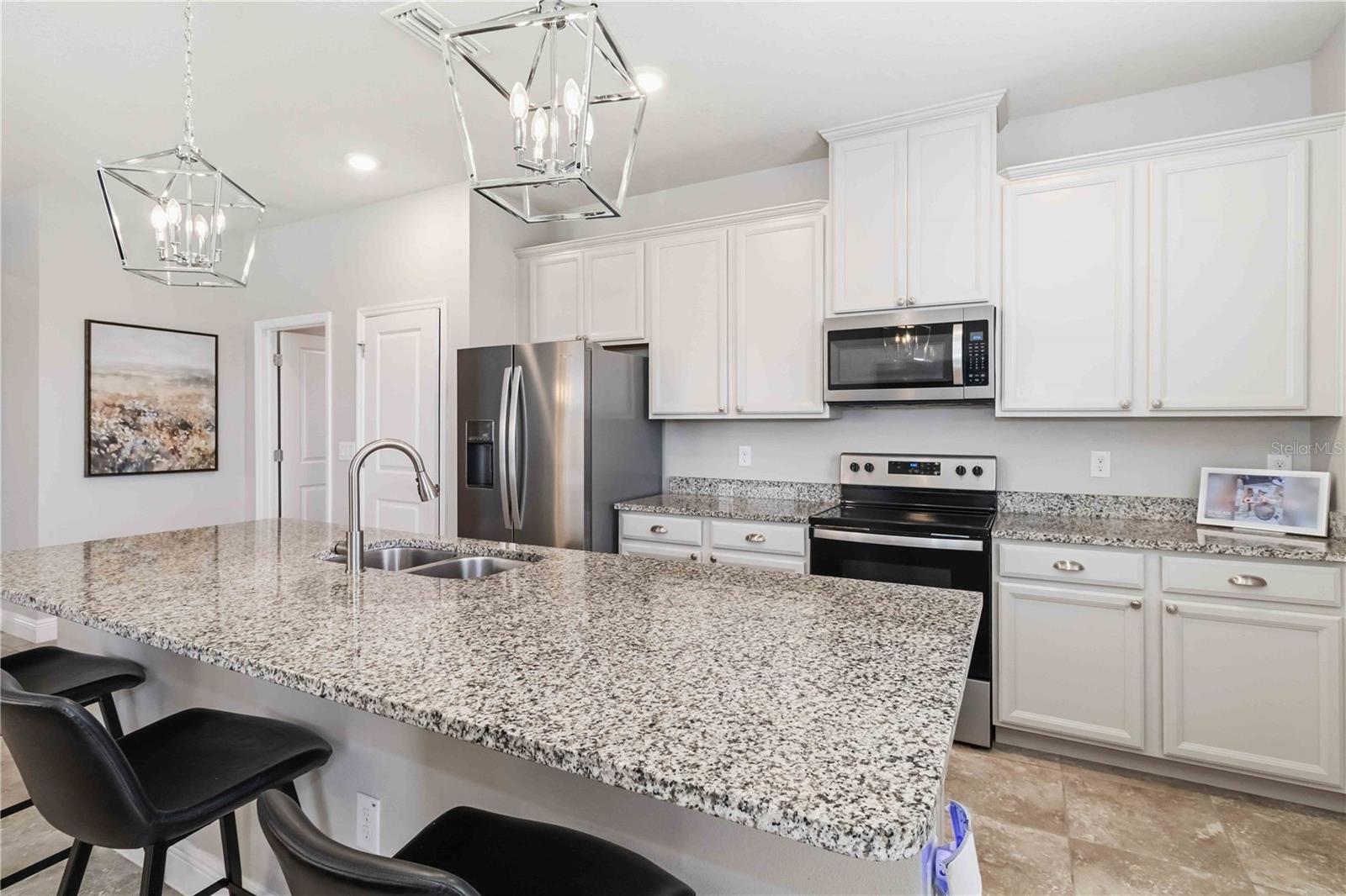 Listing photo id 5 for 11806 Bluegrass Field Court