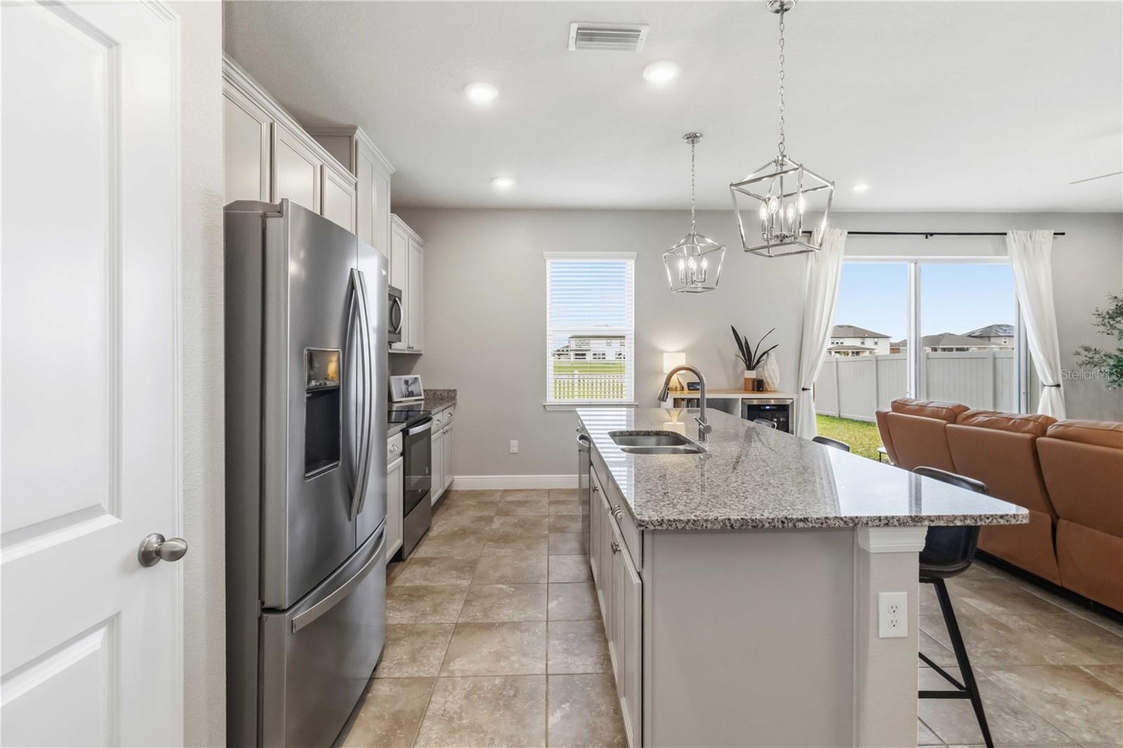 Listing photo id 7 for 11806 Bluegrass Field Court