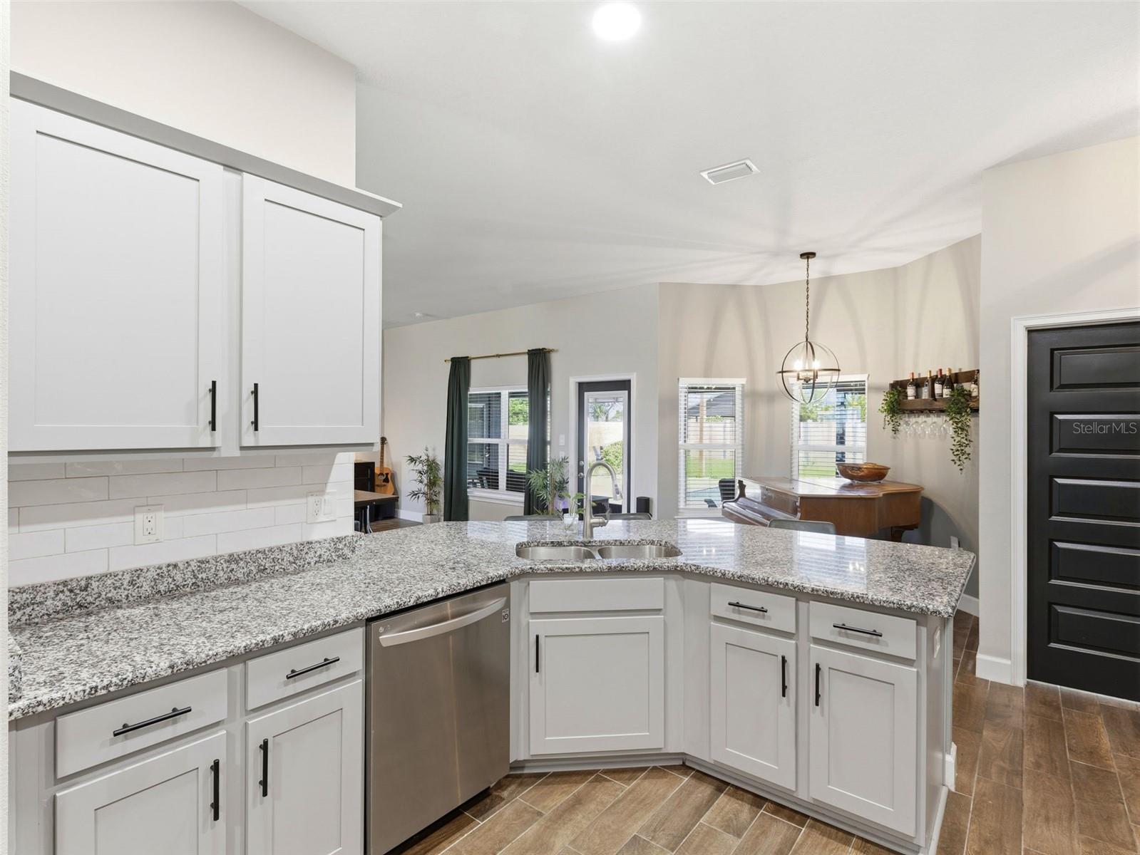 Image 17 of 46 For 13234 Summerfield Way