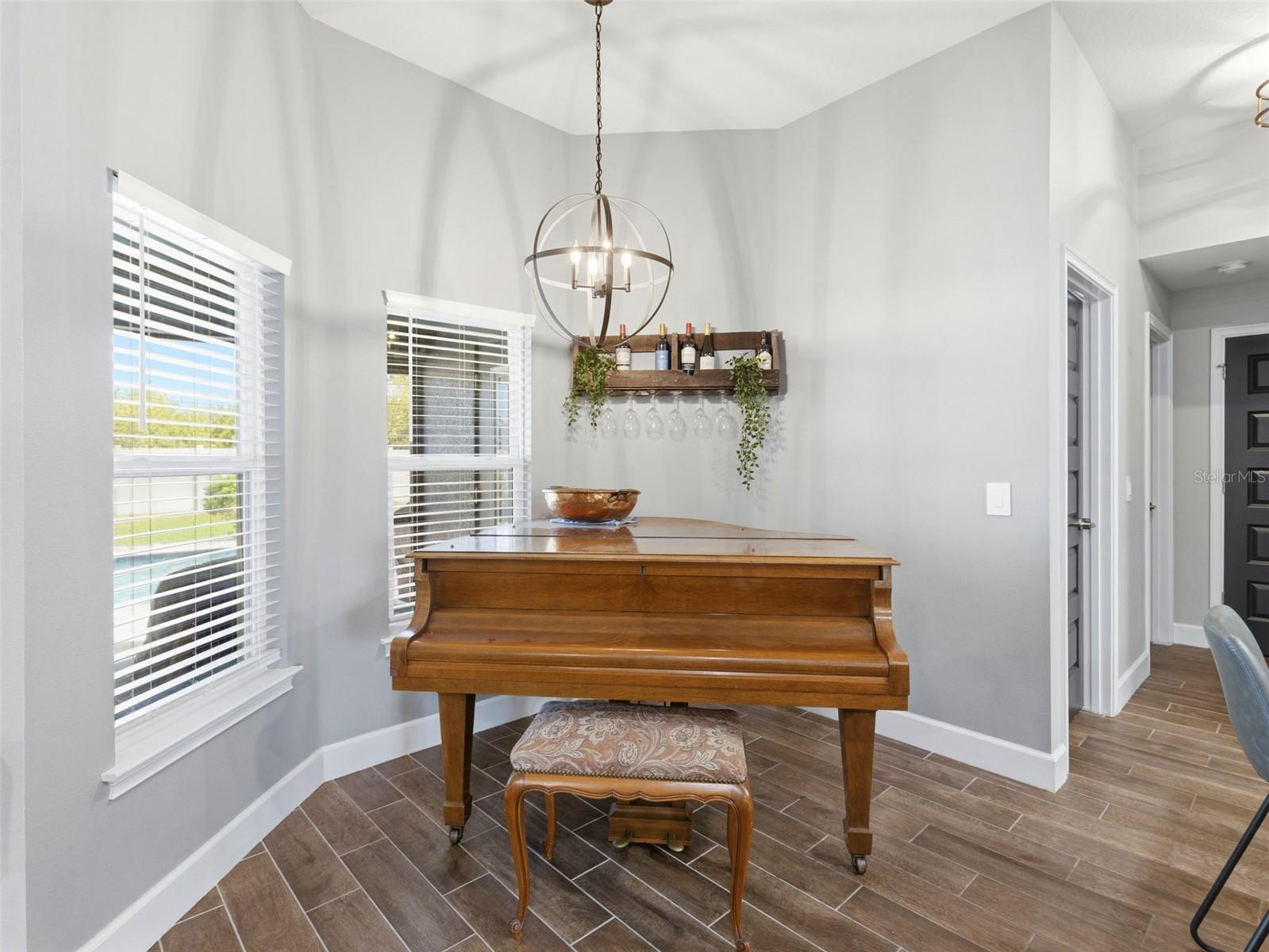 Image 18 of 46 For 13234 Summerfield Way