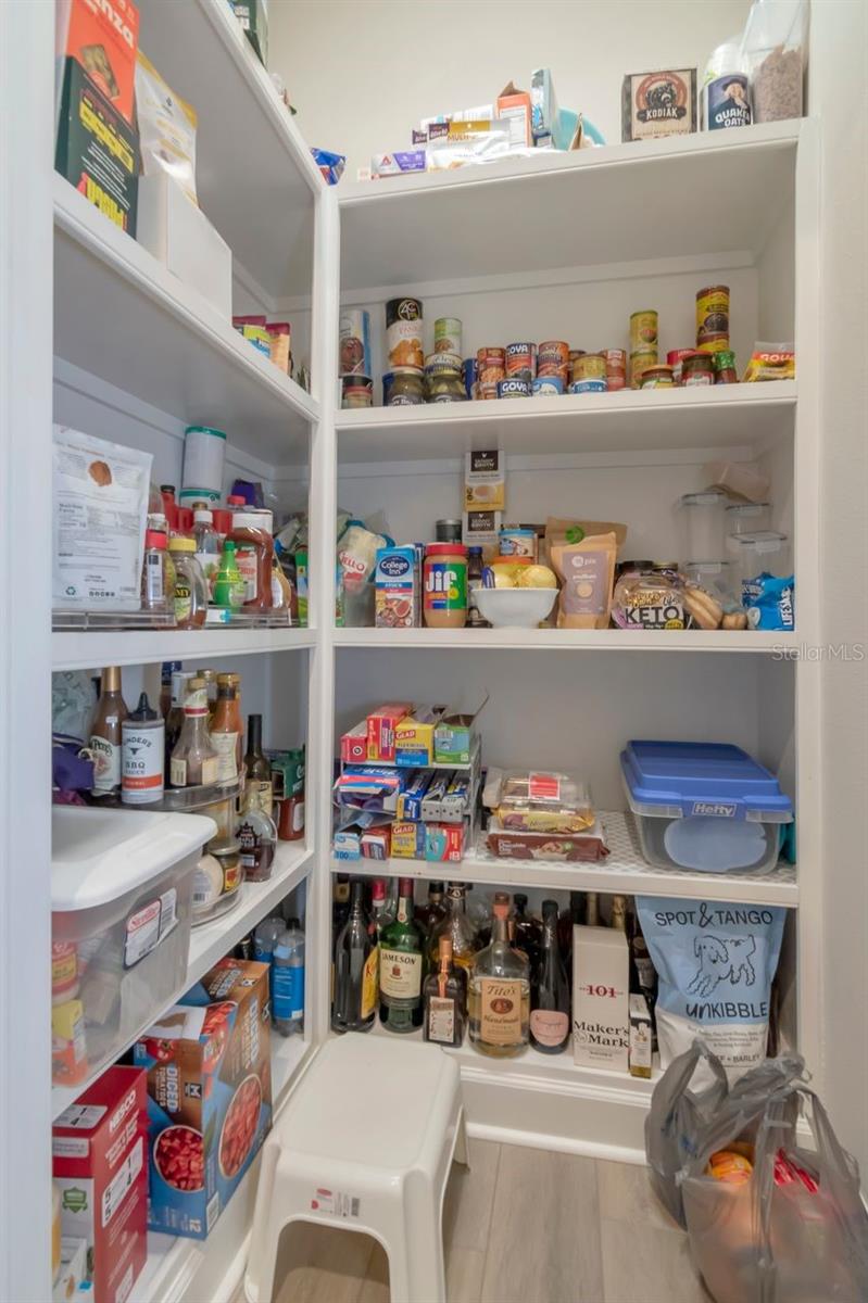 Listing photo id 11 for 4170 Barletta Court