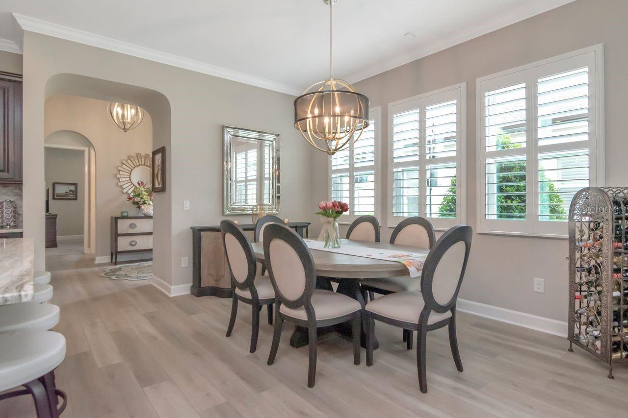 Listing photo id 13 for 4170 Barletta Court