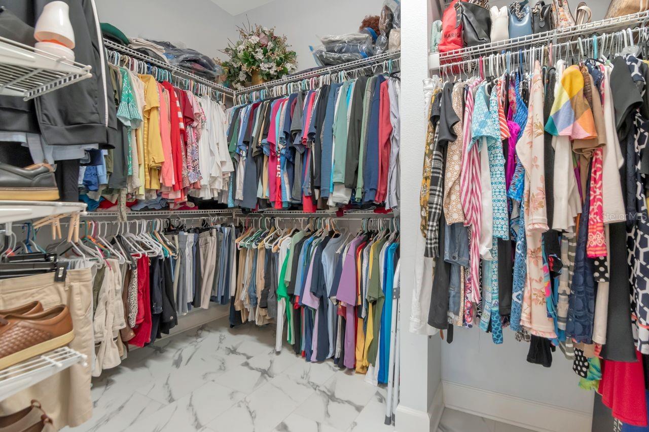 Listing photo id 25 for 4170 Barletta Court