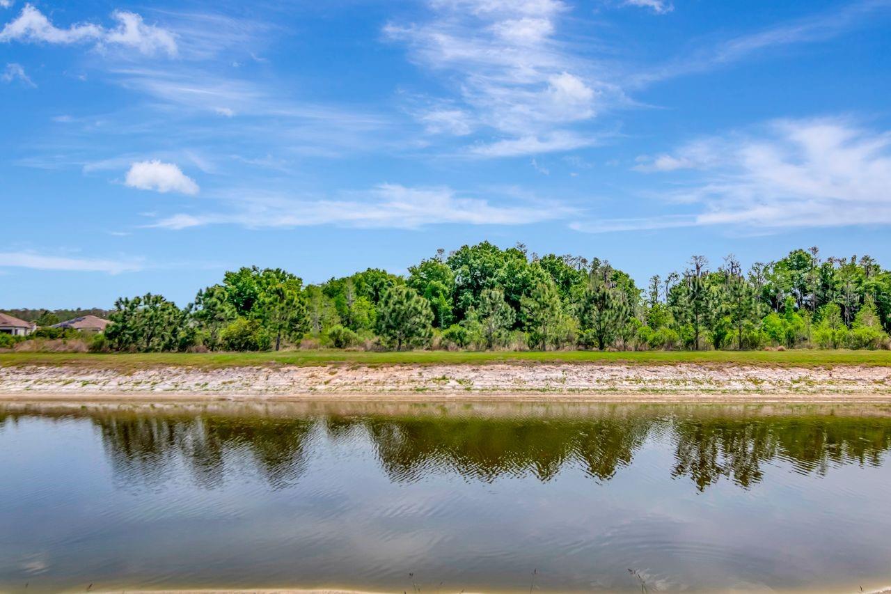 Listing photo id 28 for 4170 Barletta Court