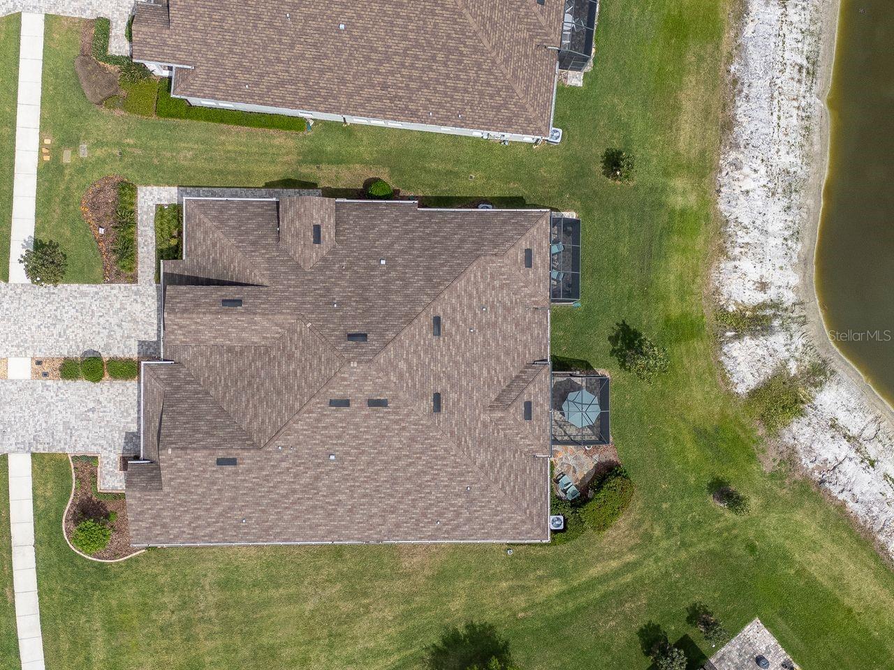 Listing photo id 31 for 4170 Barletta Court