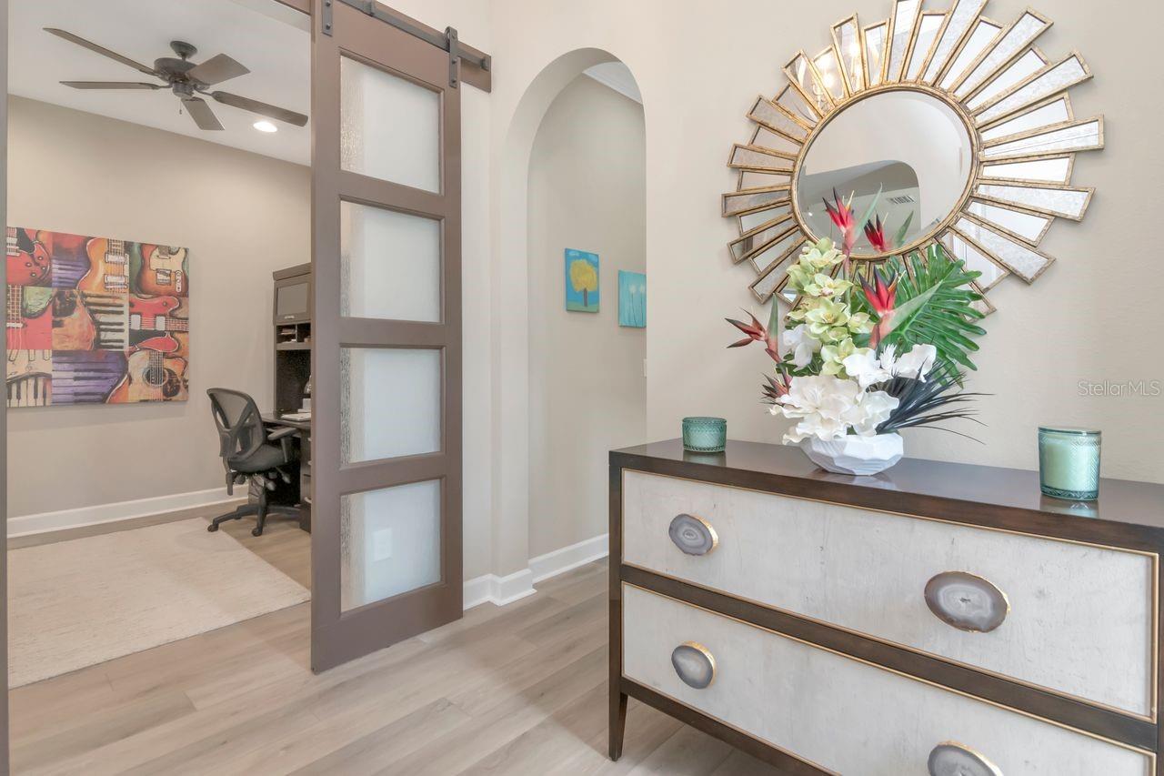 Listing photo id 4 for 4170 Barletta Court