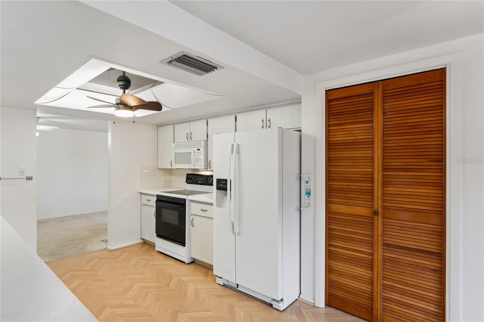 Image 10 of 38 For 3122 Bahia Avenue