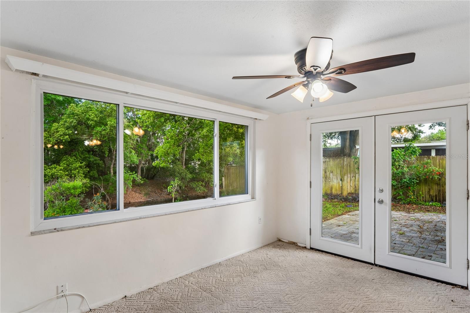 Image 19 of 38 For 3122 Bahia Avenue