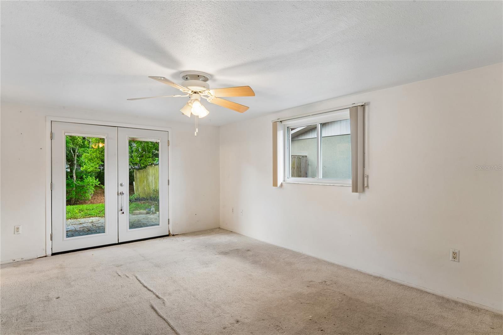 Image 21 of 38 For 3122 Bahia Avenue