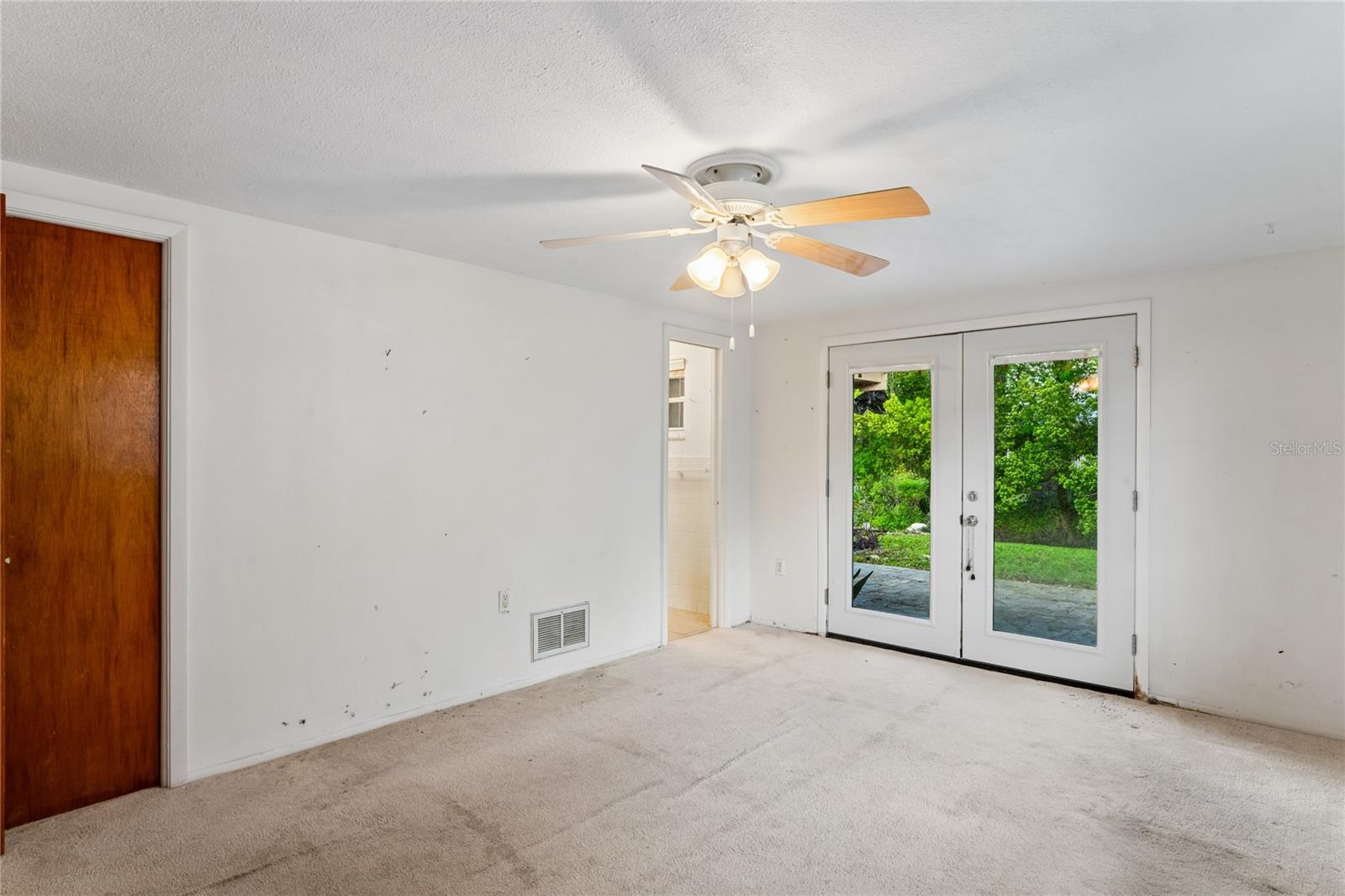 Image 22 of 38 For 3122 Bahia Avenue