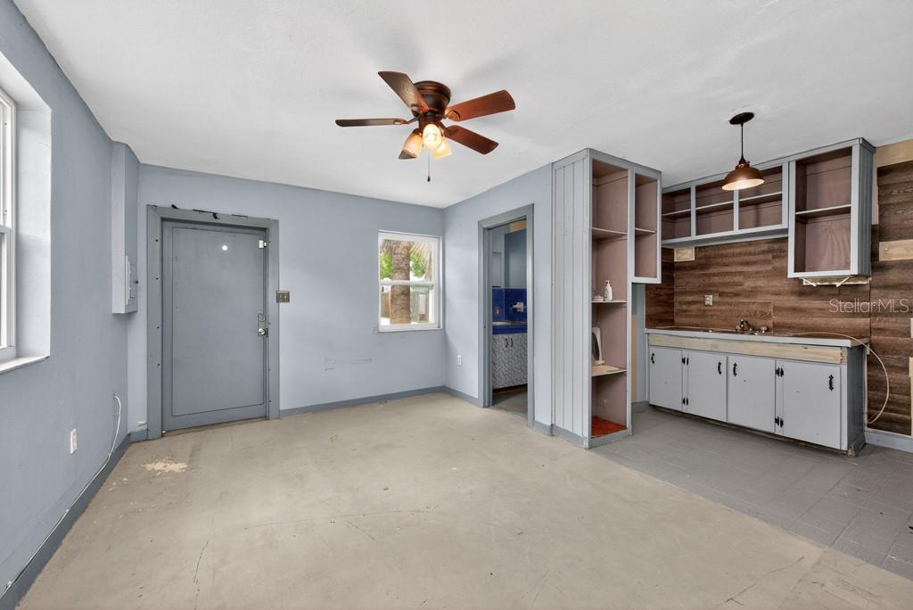 Image 23 of 48 For 5818 39th Street N