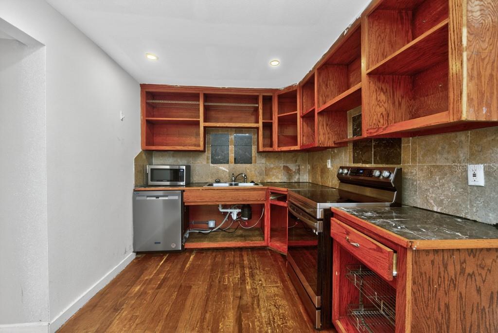 Image 8 of 48 For 5818 39th Street N