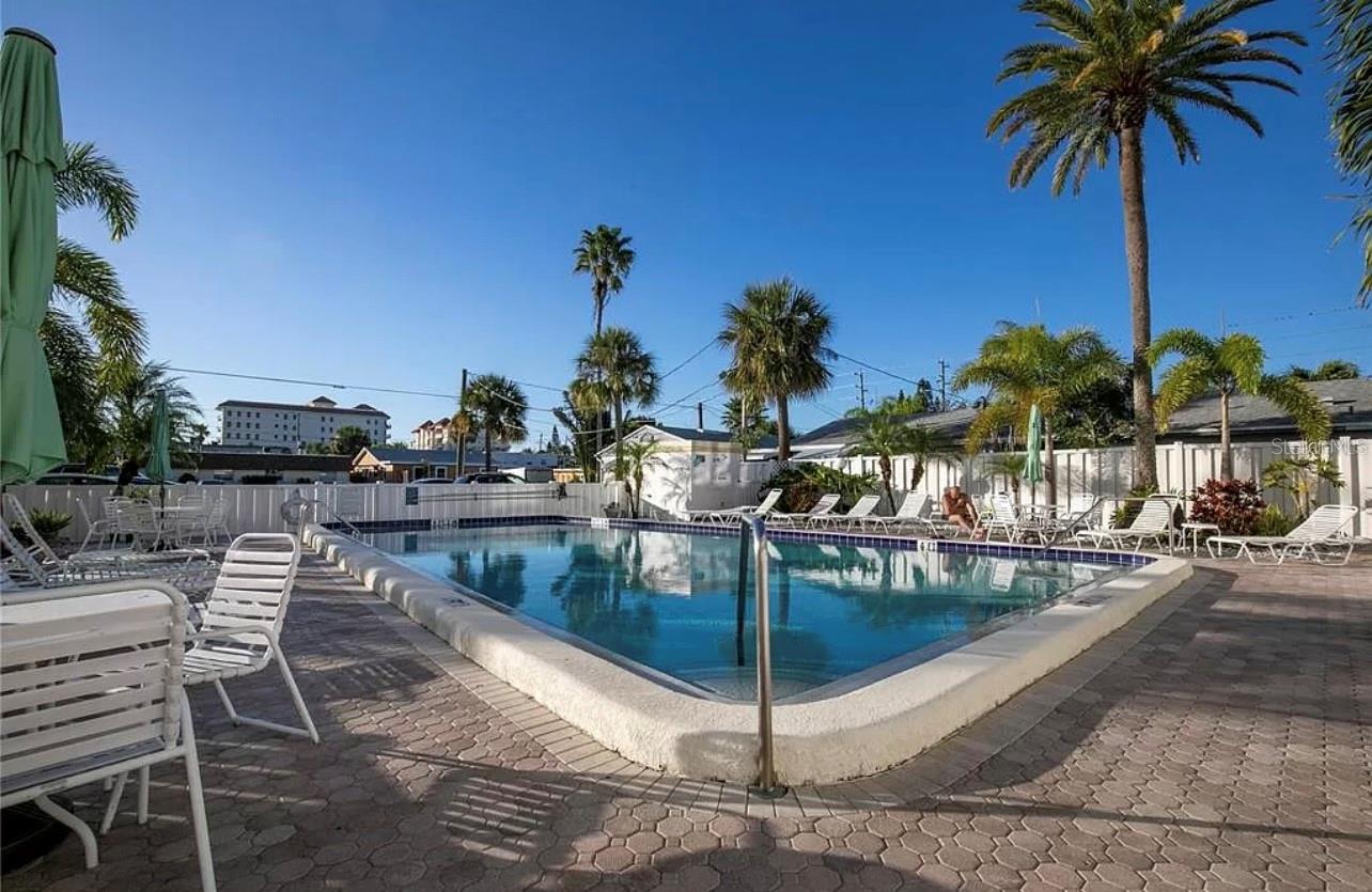 Image 23 of 32 For 661 Poinsettia Avenue 104