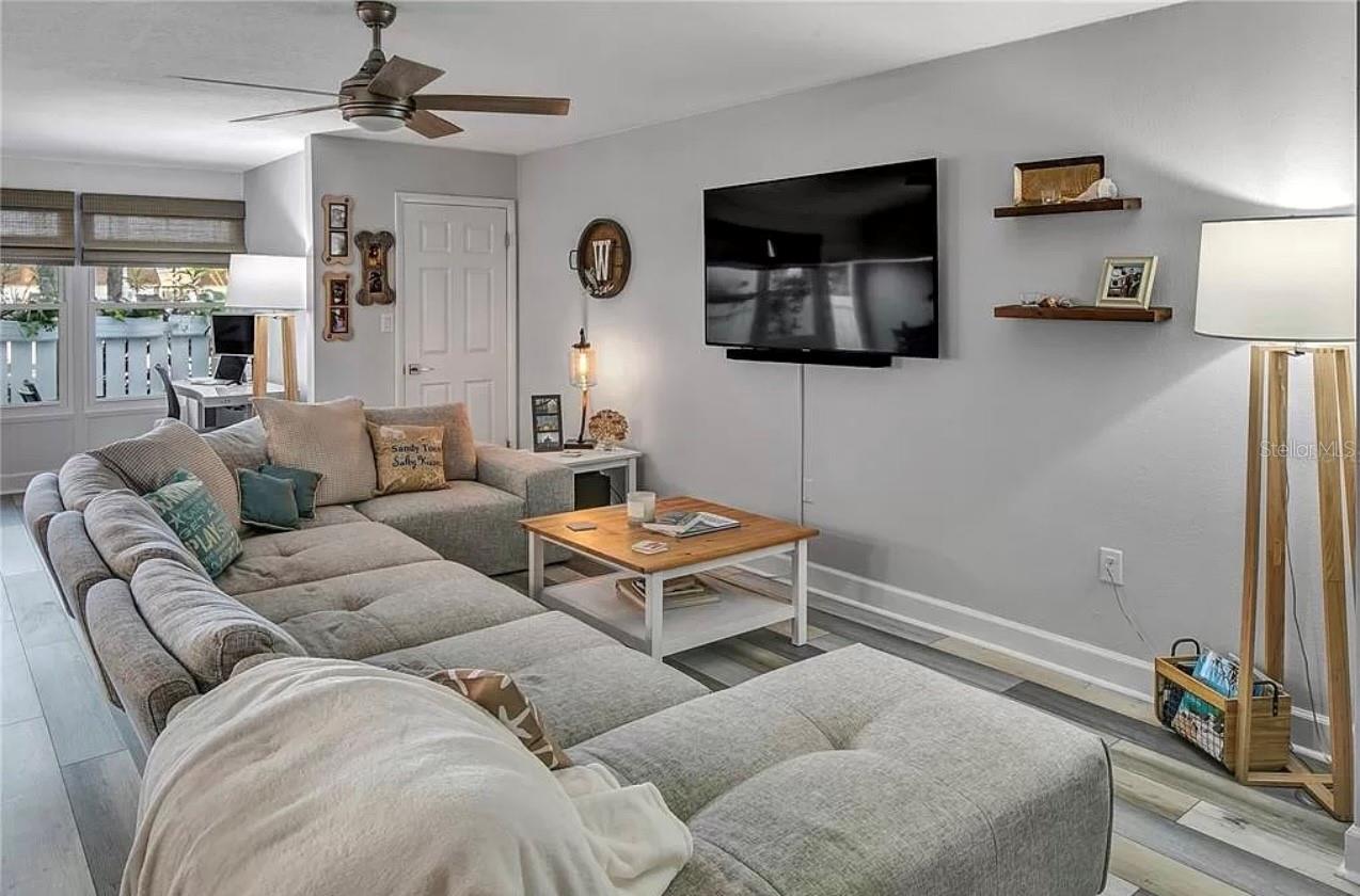 Image 7 of 32 For 661 Poinsettia Avenue 104