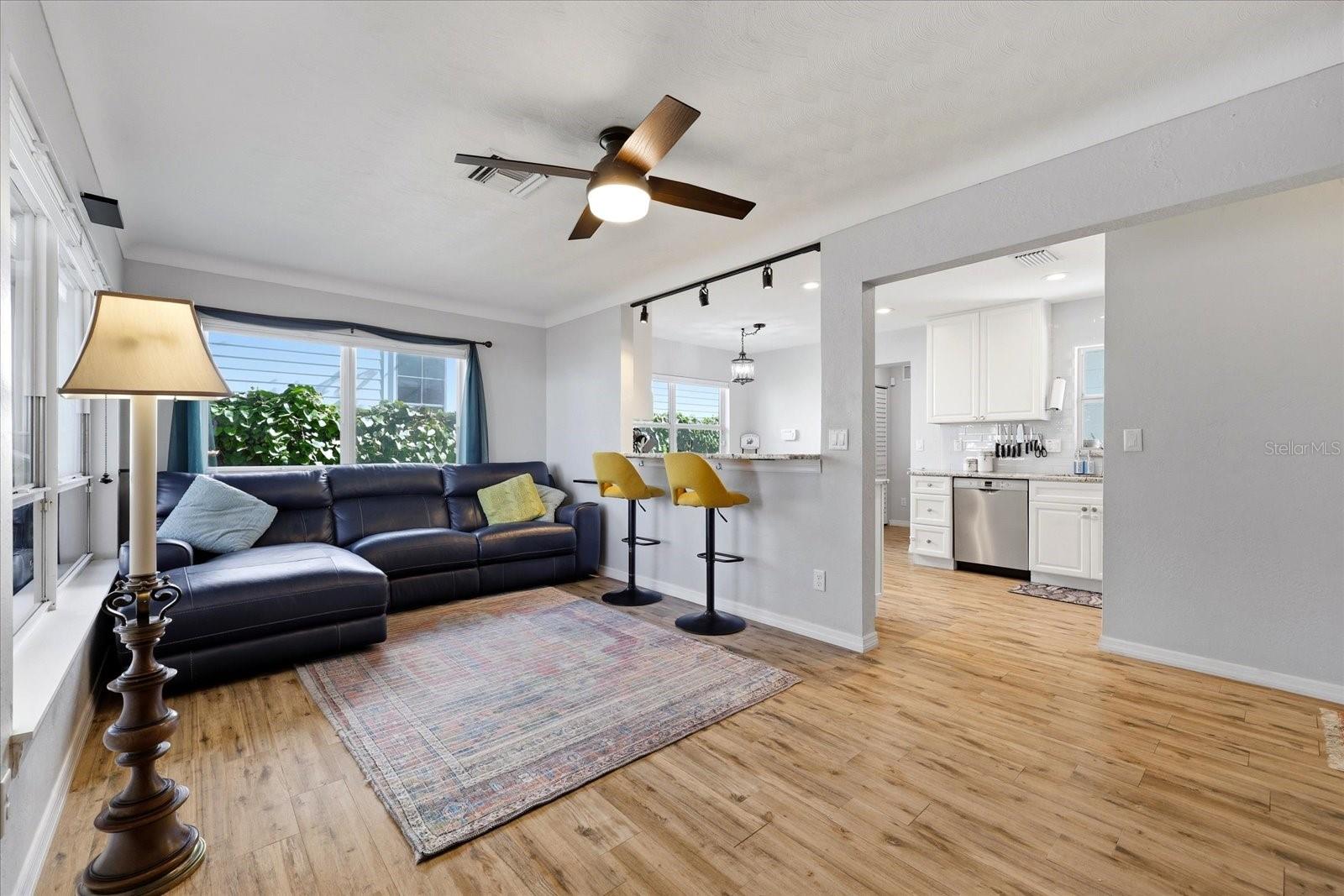 Image 11 of 55 For 3021 10th Street N