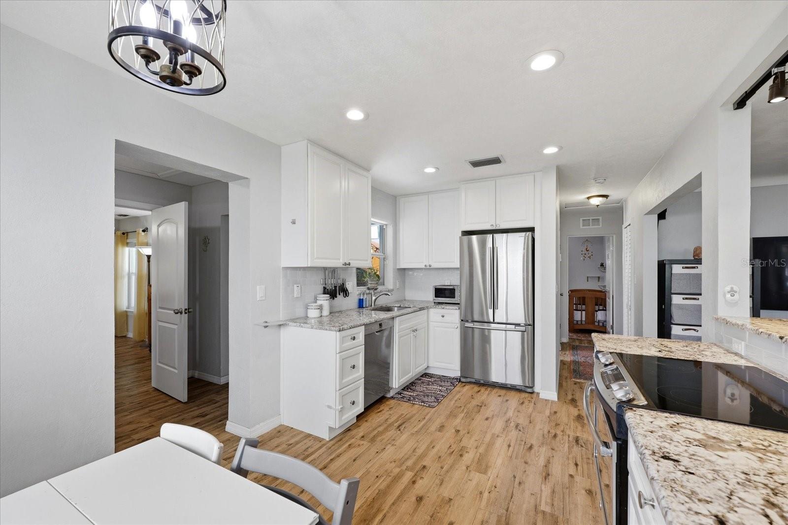 Image 17 of 55 For 3021 10th Street N