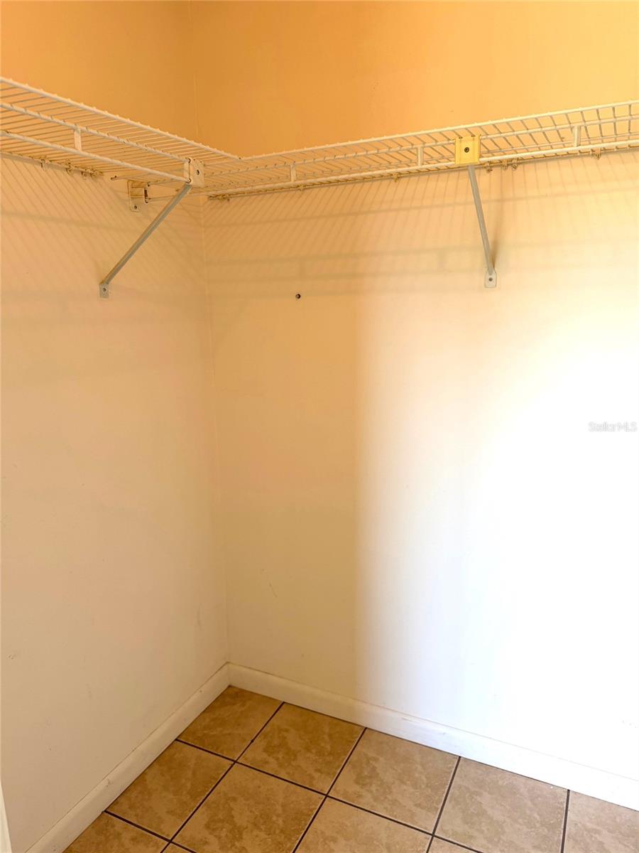 Image 15 of 30 For 260 Woodlake E #260