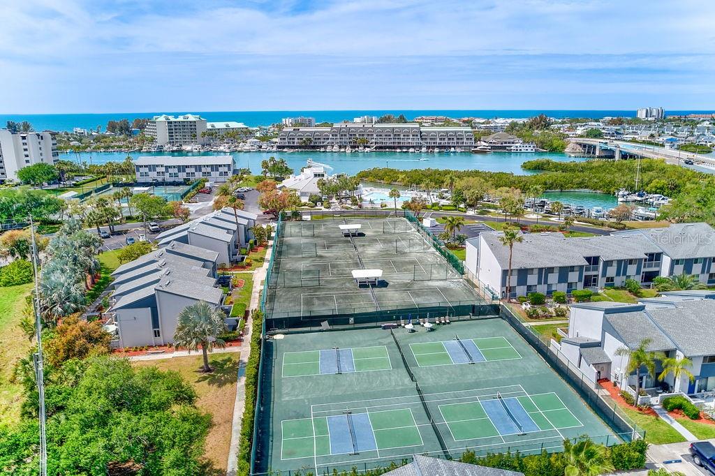 Image 30 of 33 For 11500 Shipwatch Drive 1364