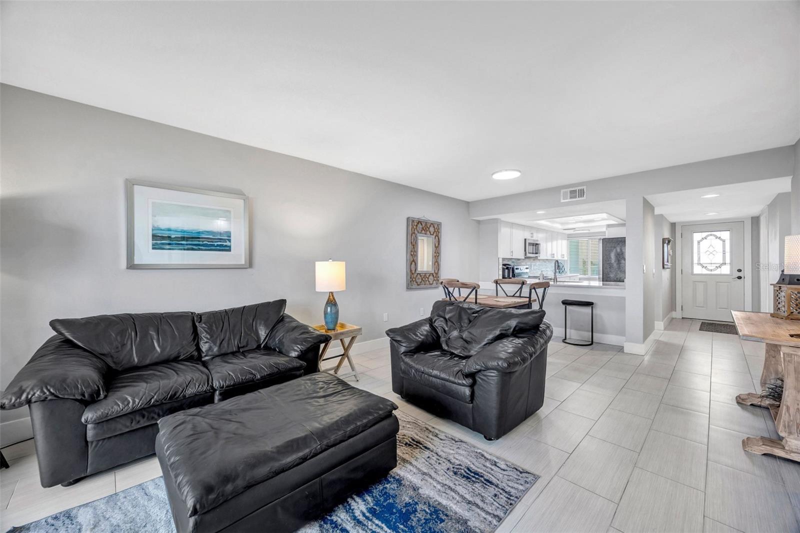 Image 17 of 37 For 4620 Bay Boulevard 1117