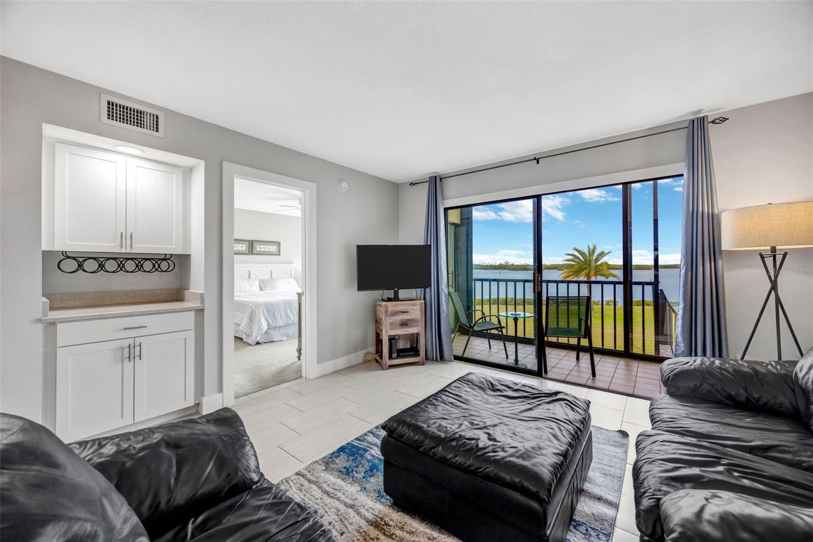 Image 18 of 37 For 4620 Bay Boulevard 1117