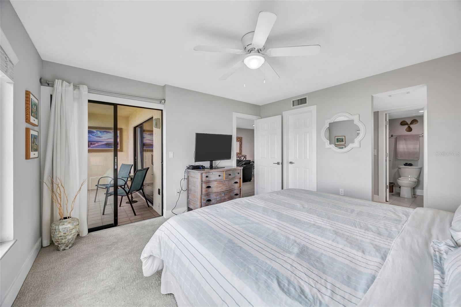 Image 24 of 37 For 4620 Bay Boulevard 1117