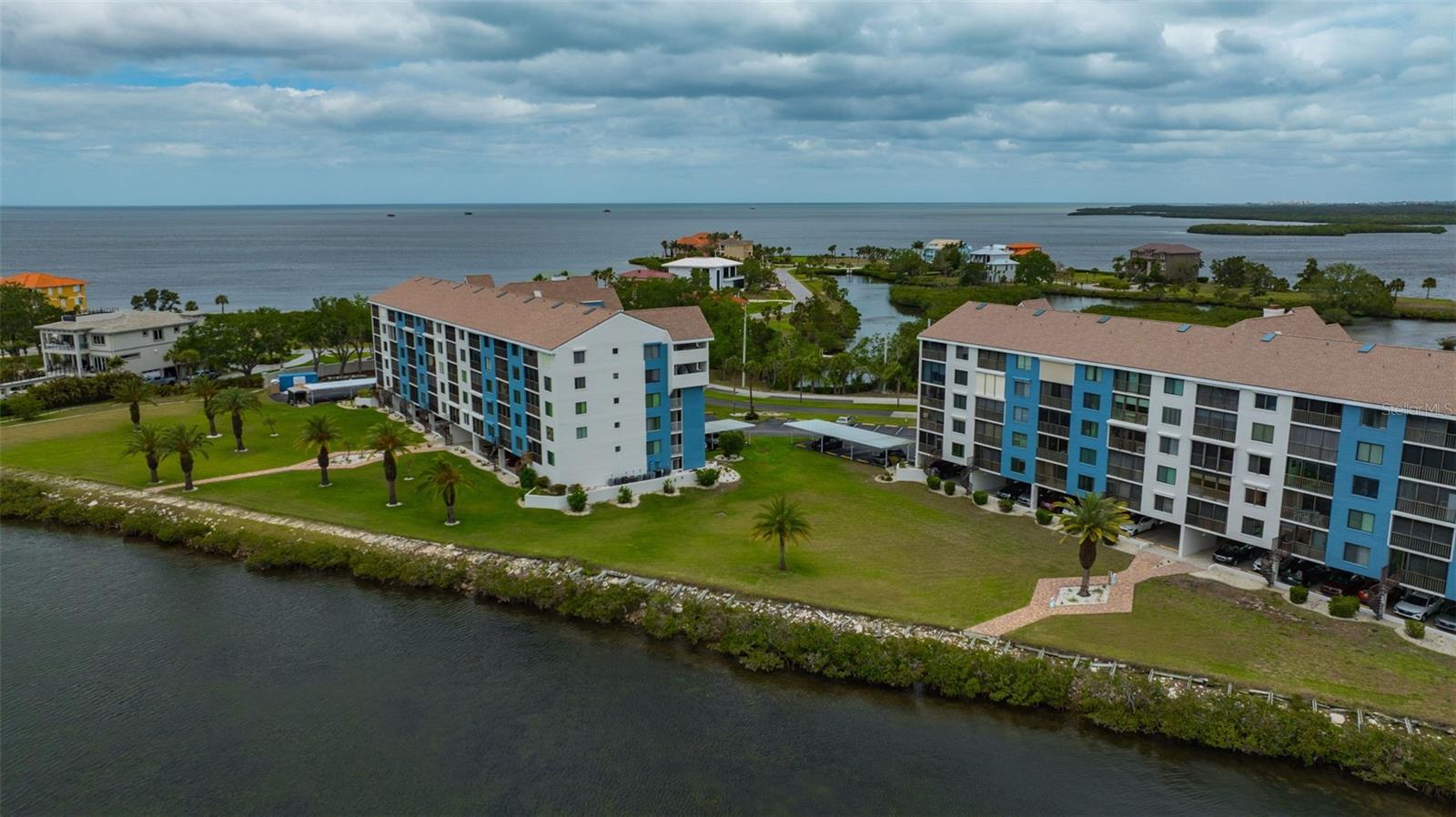 Image 3 of 37 For 4620 Bay Boulevard 1117