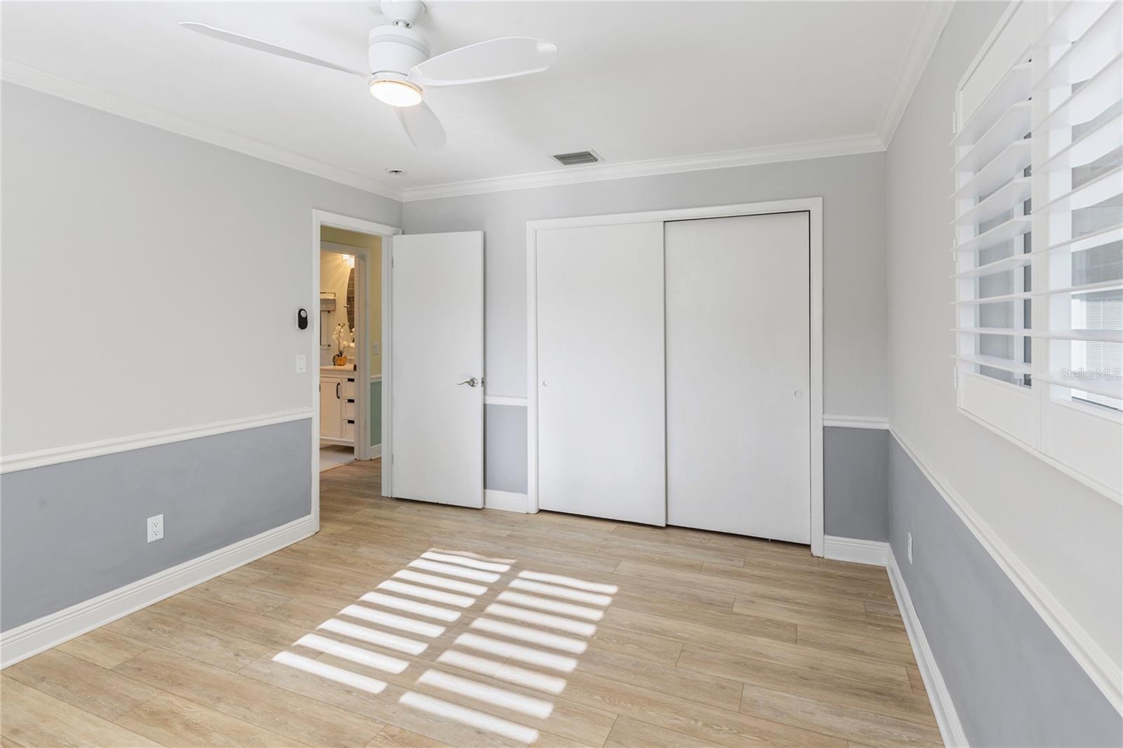 Image 27 of 47 For 1109 San Remo Avenue