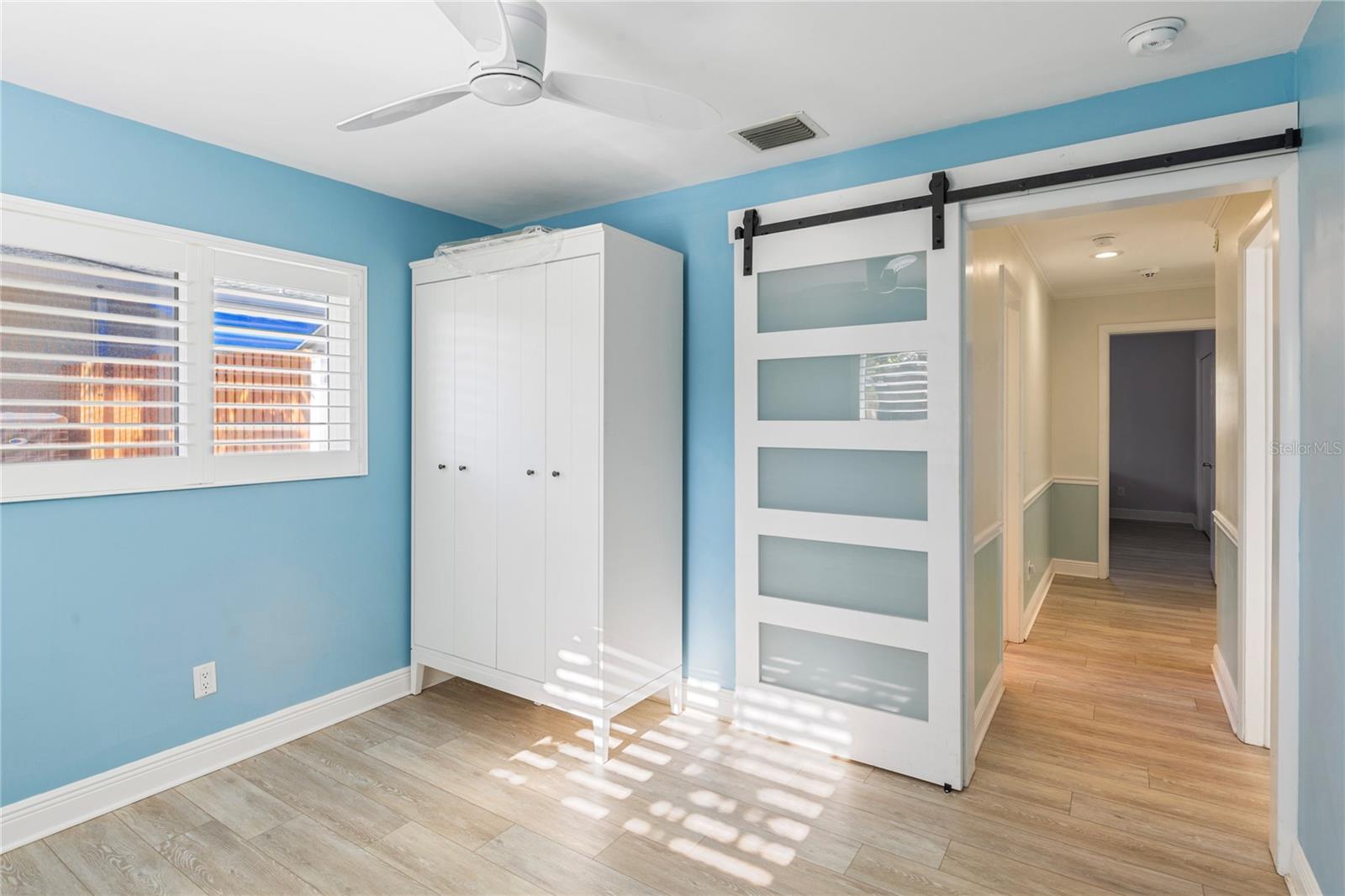 Image 30 of 47 For 1109 San Remo Avenue