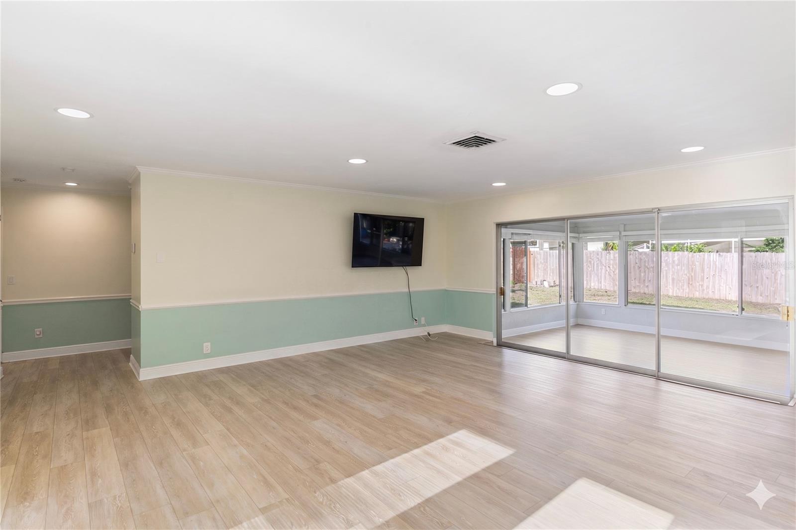 Image 8 of 47 For 1109 San Remo Avenue