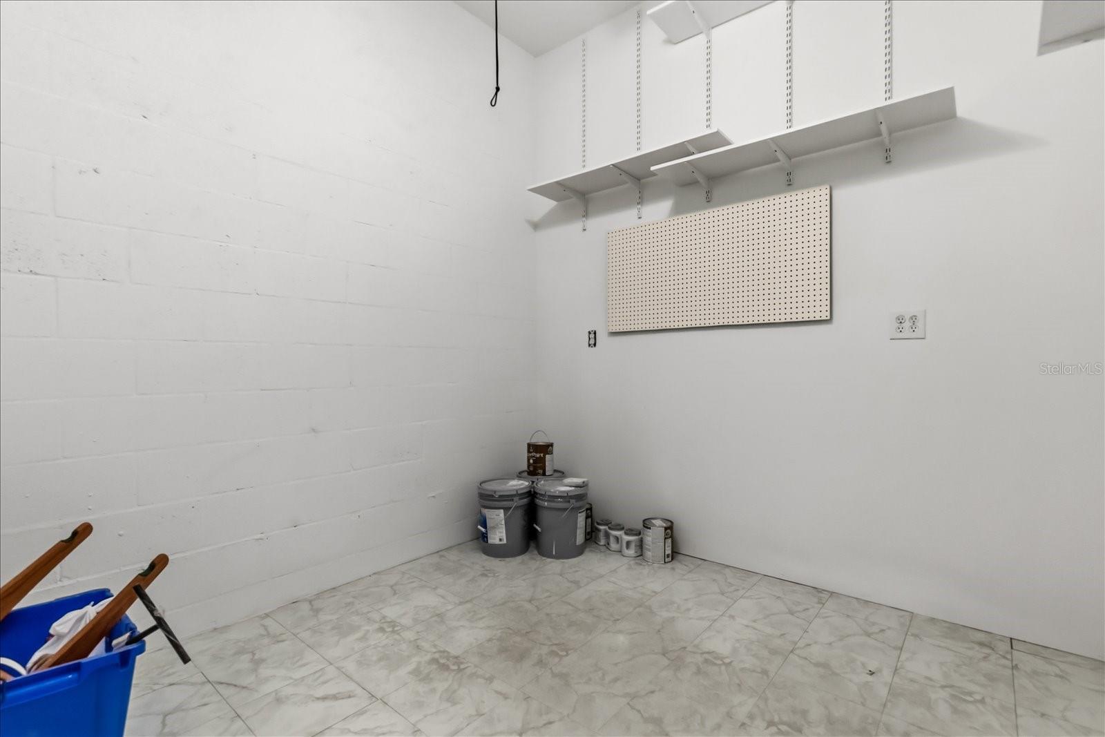 Image 17 of 32 For 7211 Mascotte Street