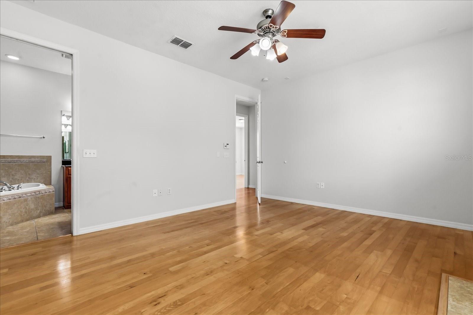 Image 20 of 32 For 7211 Mascotte Street