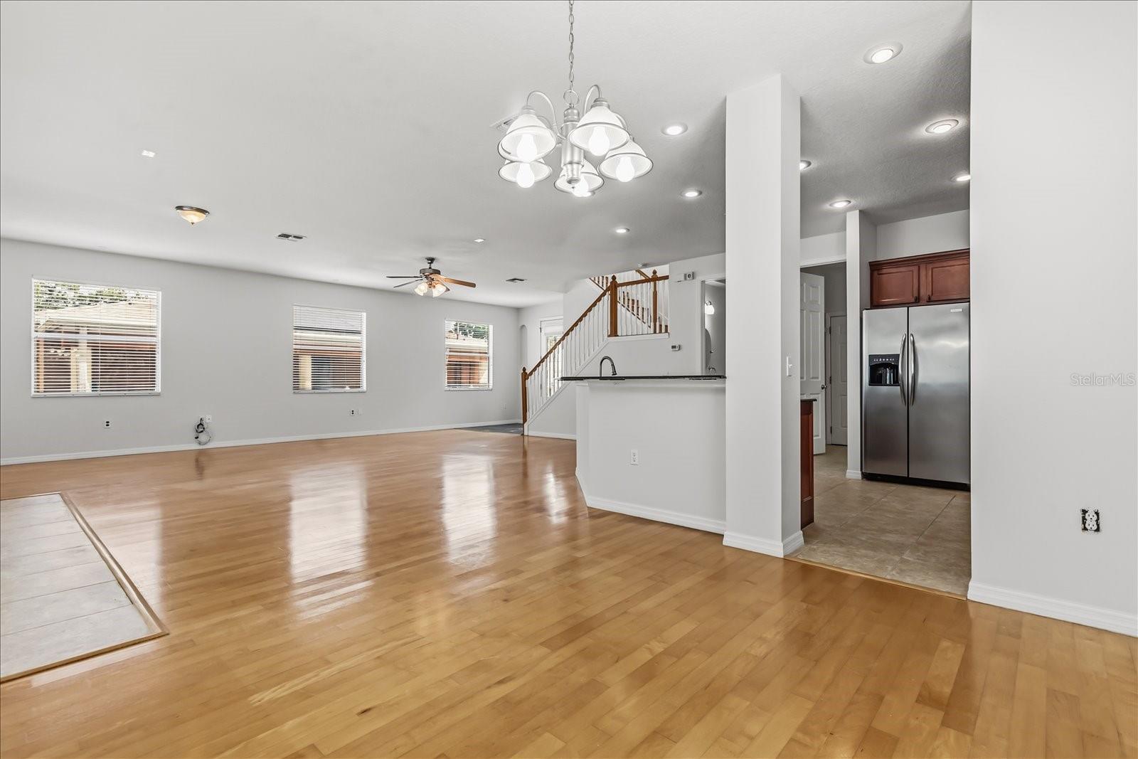 Image 5 of 32 For 7211 Mascotte Street