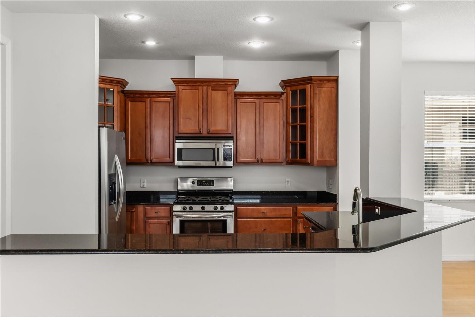 Image 8 of 32 For 7211 Mascotte Street