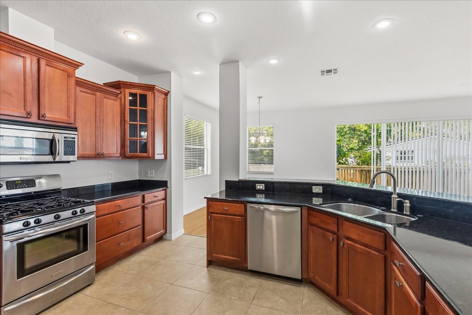 Image 9 of 32 For 7211 Mascotte Street