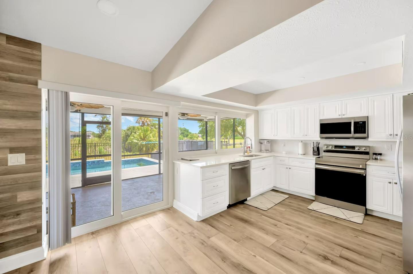 Image 13 of 51 For 721 Eagle Lane