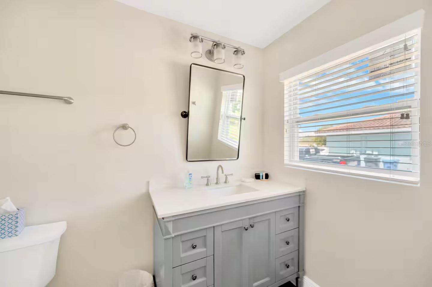 Image 29 of 51 For 721 Eagle Lane