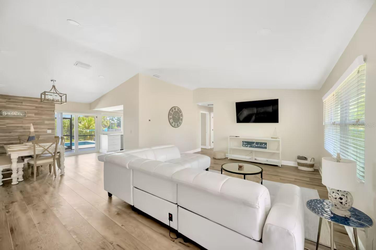 Image 6 of 51 For 721 Eagle Lane