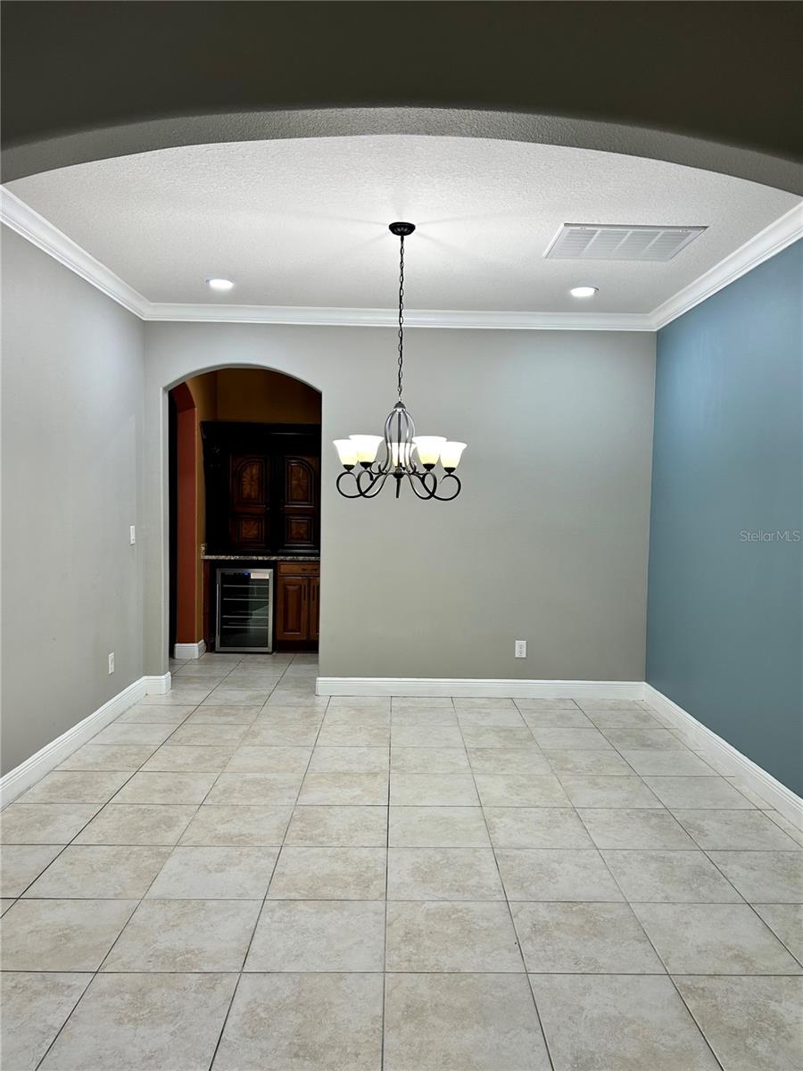 Image 11 of 90 For 2907 Winglewood Circle