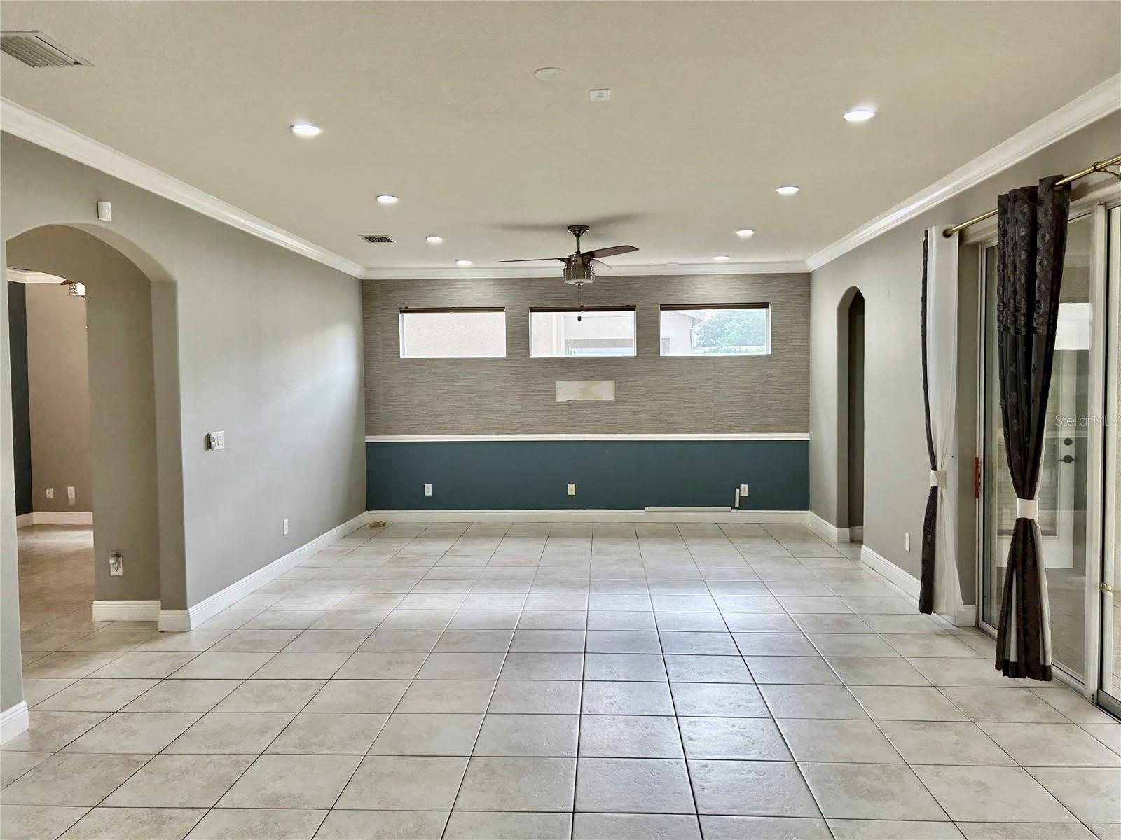 Image 13 of 90 For 2907 Winglewood Circle