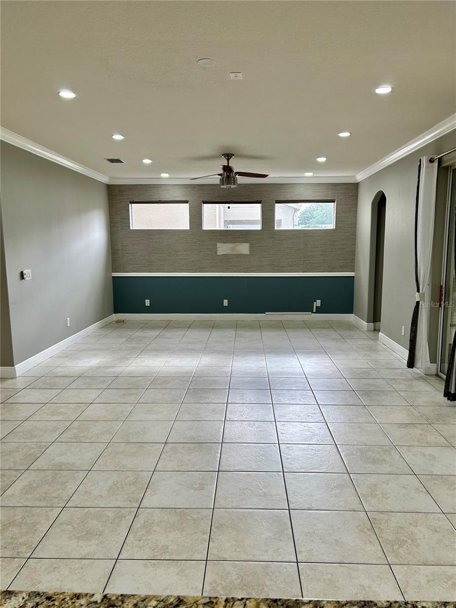 Image 14 of 90 For 2907 Winglewood Circle