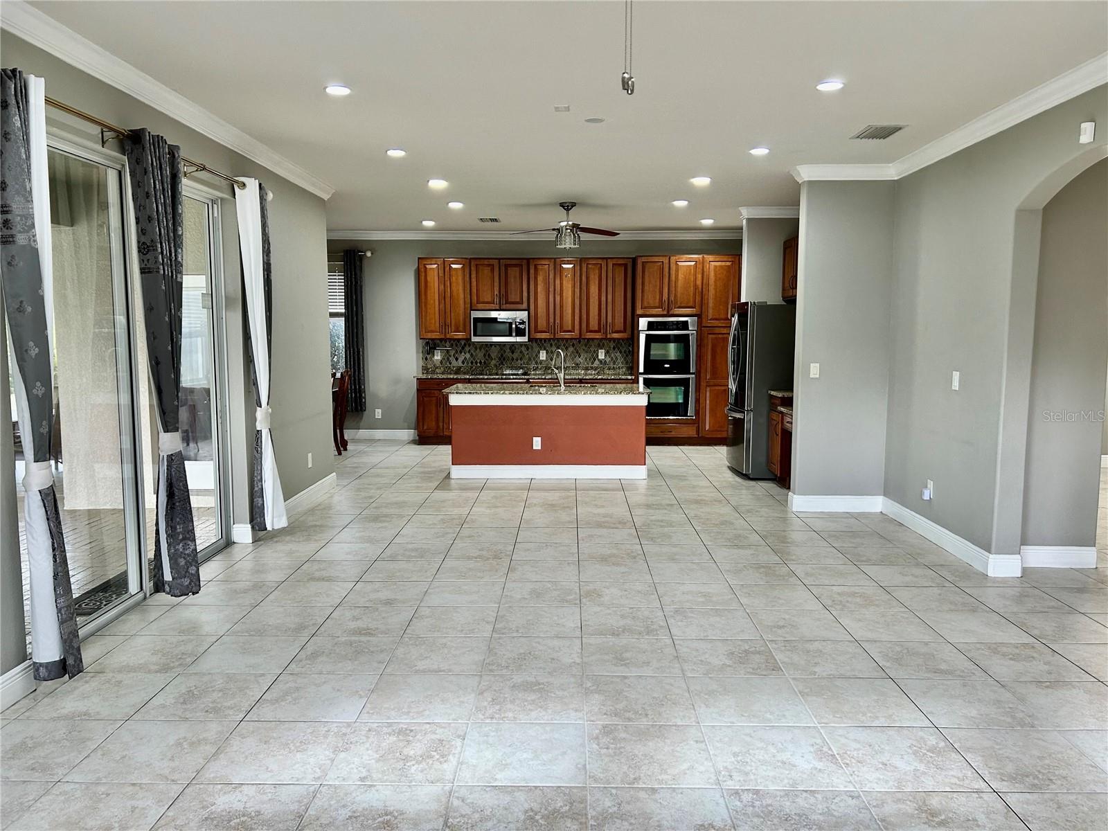 Image 15 of 90 For 2907 Winglewood Circle